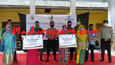 Penyaluran Bantuan Langsung Tunai atau BLT di Desa Tlambah