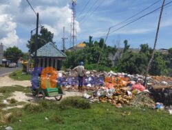 Sampah Menggunung, Warga Banyuates Keluhkan Bau Tidak Sedap