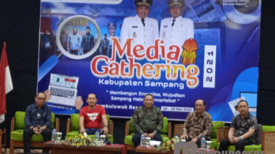 Hadir di Media Gathering, Bupati Sampang : Bersama-sama Kita Bangun Kabupaten Sampang