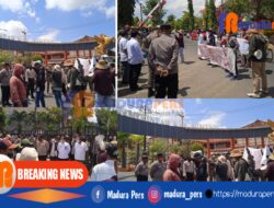 Harga Tembakau di Sumenep Anjlok, MPR Demo Pemkab