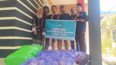 Jelang Hari Kemerdekaan, KMBY Bagi-bagi Sembako