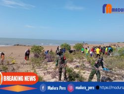 WCD 2021, Ratusan Relawan Madura Lakukan Aksi Gotong Royong Pembersihan Pantai The Legend