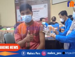 STKIP PGRI Sumenep Laksanakan Vaksinasi Massal, Sekda Sebut Capaian Kabupaten Masih Minim