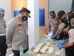 Kapolrestabes Surabaya beserta Pejabat Utama dan Kapolsek di Tes Urine, Bagaimana Hasilnya ?