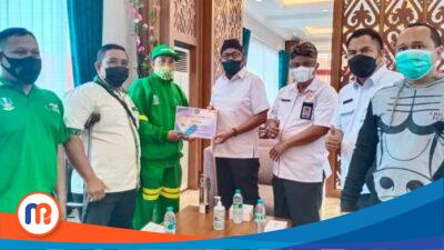 Atlet Catur peraih perak asal Sumenep saat bertemu dengan Bupati Fauzi