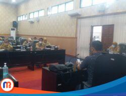 DPRD Gelar Hearing Kasus Sepatu Gradial Palsu Jatah Pelajar SMP di Blitar