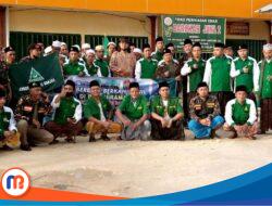 PAC Gerakan Pemuda Ansor Kecamatan Tanah Merah dan Pengurus Ranting Ansor Desa Banjar Kecamatan Galis Bagikan 1.500 Takjil dan Buka Bersama