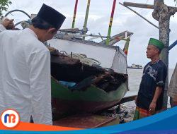 Terjadi Tabrakan Kapal Kardala dengan Kapal Penumpang Bertuliskan Welove Indonesia yang Merugikan Nelayan