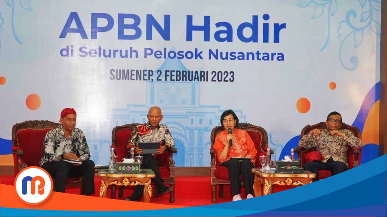 Menteri Keuangan RI Sri Mulyani Indrawati saat dialog dengan tema APBN Hadir di Seluruh Pelosok Nusantara, di Pendopo Agung Keraton Sumenep, pada Kamis 2 Februari 2023