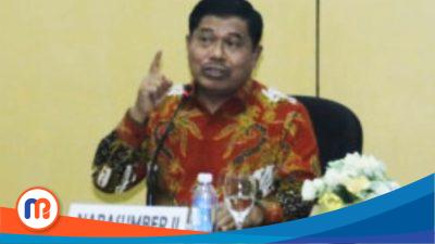 Sekjen Kemendagri Suhajar Diantoro saat menjadi pembicara dalam acara "Peningkatan Kapasitas Manajemen Sumber Daya Manusia pada Instansi Pemerintah dan Swasta bagi Generasi Sekarang dan Penerus" di Runengan Halal, Universitas Batam, Kepulauan Riau, Sabtu, 4 Februari 2023