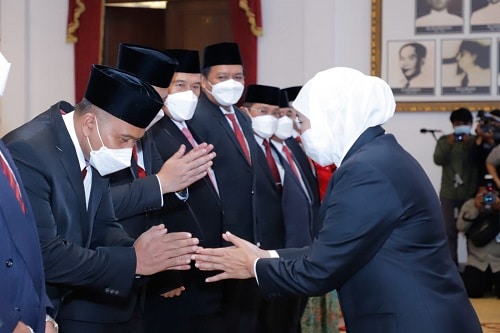 KKD Jatim saat usai dikukuhkan Gubernur Jatim, Khofifah Indar Parawansa. Foto: Istimewa (Sumber foto: Kominfo Jatim, 2023).