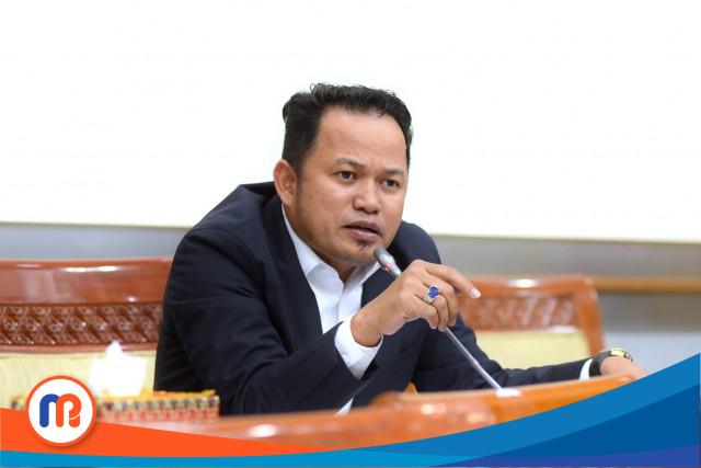 Anggota Komisi III DPR-RI Rudy Mas’ud dalam Rapat Kerja dengan Kepala PPATK dan RDPU dengan Komite Koordinasi Nasional Pencegahan dan Pemberantasan TPPU, terkait Transaksi mencurigakan di K/L pada Selasa (11/4/2023) di Gedung Nusantara II, Senayan, Jakarta. Foto: Runi/Man (Sumber: DPR-RI, 2023).