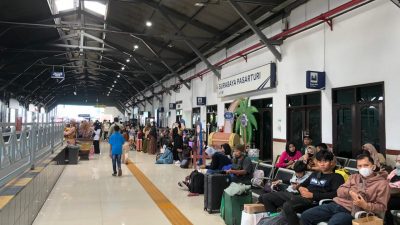 Situasi Stasiun Pasar Turi Surabaya (Sumber foto: Kominfo Jatim, 2023).