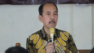Foto tangkapan layar video Wakil Ketua Komisi II DPR-RI dari Fraksi PKB Yanuar Prihatin (Sumber: Channel YouTube Yanuar Prihatin, 2023).