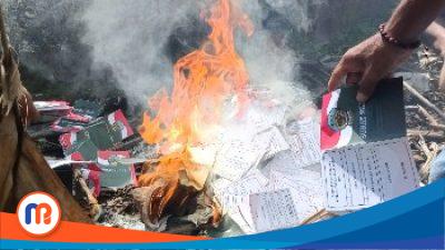 Salah Cetak dan Rusak, Kalangan Terkait Bakar Surat Suara Pilkades Klabetan