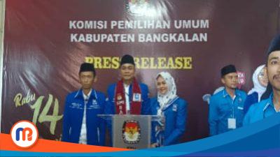 Ketua DPD PAN Kabupaten Bangkalan Moch. Aziz, S.H., M.H., melakukan Pres Release usai pendaftaran Bakal Calon Anggota DPRD Kabupaten Bangkalan dalam Pemilu Tahun 2024 di Kantor KPU Bangkalan, Jumat (12/5/2023) ini (Dok. Madurapers, 2023).