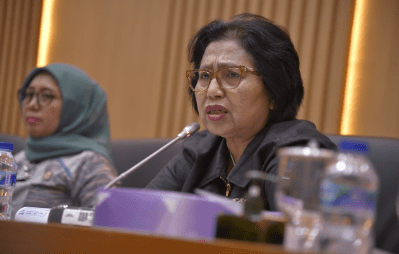 Anggota Komisi IX DPR RI dari Fraksi Partai NasDem Irma Suryani Chaniago. Foto: Munche (Sumber: Parlementaria, 2023).