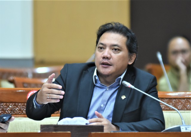 Anggota Komisi III DPR-RI dari Fraksi Partai NasDem Taufik Basari. Foto: Jaka/Man (Sumber: Parlementaria, 2023).