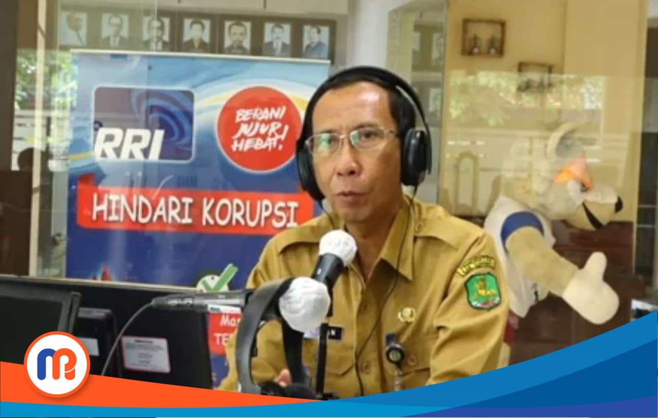 Kepala Dinas Komunikasi dan Informatika Kabupaten Sumenep, Ferdiansyah Tetrajaya saat saat dialog bersama Pro 1 RRI Sumenep, Selasa (04/07/2023) (Sumber Foto: Istimewa, 2023).