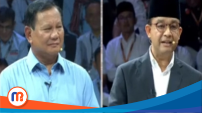 Tangkapan layar Prabowo Subianto dan Anies Baswedan dalam Debat Pertama Capres 2024 yang diselenggarakan KPU RI di Kantor KPU RI pada Pukul 19.00 WIB, Selasa, 12 Desember 2023 (Dok. Madurapers, 2023).