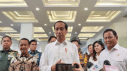 Presiden Joko Widodo (Jokowi) usai pertemuan dengan Surya Paloh
