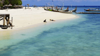 Pantai Sembilan adalah pantai yang indah yang terletak di Pulau Gili Genting, Kabupaten Sumenep, Madura