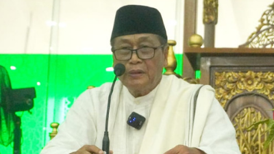 Dr. K.H. Sudjak, M.Ag., seorang pengurus dari Masjid Al Akbar Surabaya