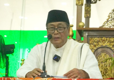 Dr. K.H. Sudjak, M.Ag., seorang pengurus dari Masjid Al Akbar Surabaya