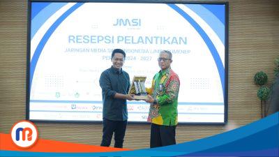 Dirut BPRS Bhakti Sumekar Raih JMSI Award 2024 atas Dedikasi Literasi Keuangan