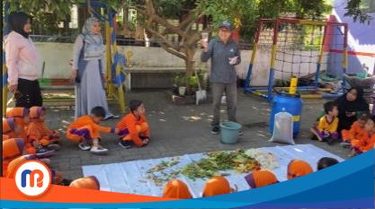 Kegiatan Tim Pengabdian kepada Masyarakat UTM di RA Bakti Telang