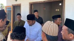 Potret Achmad Fauzi saat menghadiri acara Deklarasi dukungan di Desa Duko, Kecamatan Rubaru, pada Kamis (07/11/2024)