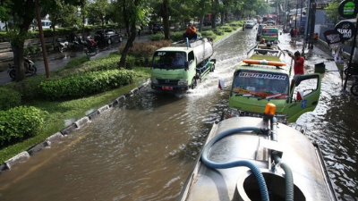 Banjir di beberapa titik di Kota Surabaya sejak sore 24 Desember 2024 hingga 25 Desember 2024