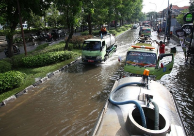 Banjir di beberapa titik di Kota Surabaya sejak sore 24 Desember 2024 hingga 25 Desember 2024