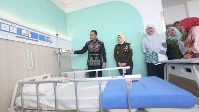 Wali Kota Surabaya, Eri Cahyadi, dalam pereresmian Rumah Sakit Umum Daerah (RSUD) Eka Candrarini