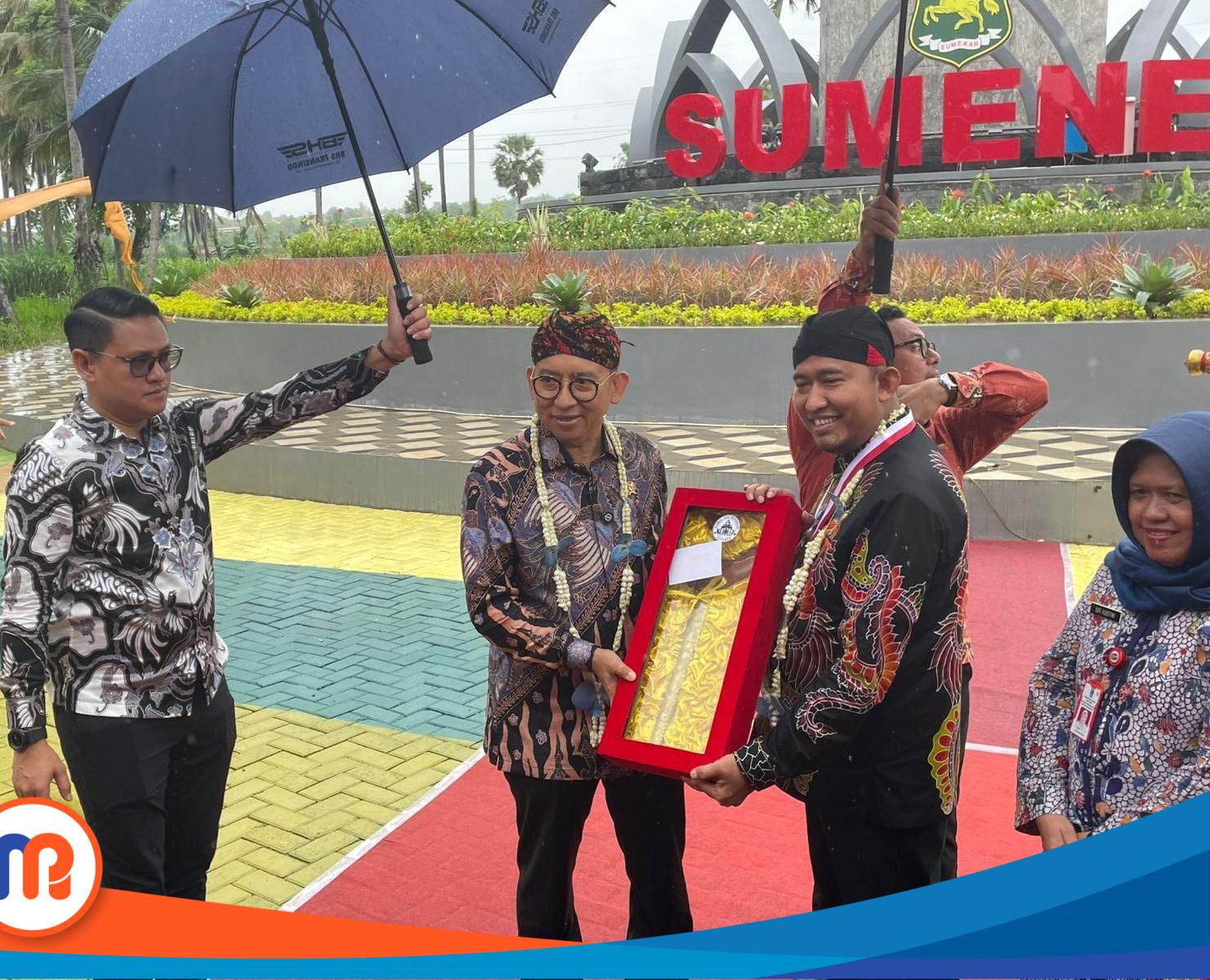 Peresmian tugu setinggi 17 meter ini dilakukan oleh Menteri Kebudayaan Republik Indonesia (Menbud RI), Fadli Zon, pada Kamis (30/01/2025) kemarin