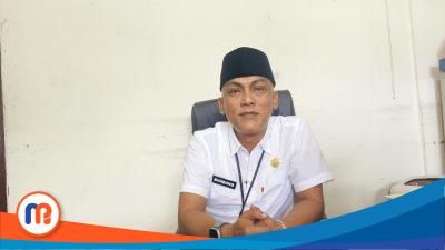 Asisten Perekonomian dan Pembangunan Sekretariat Daerah (Setda) Pemerintah Daerah Kabupaten Bangkalan, Dr. Bambang Budi Mustika, M.Pd., usai diwawancarai oleh Medurapres di tempat kerjanya pada Rabu (22/01/2025)