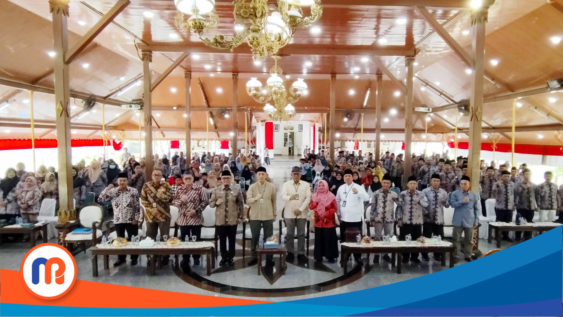 Peringatan Isra' Mi'roj dan santunan anak yatim di Pendopo Bupati Kabupaten Bangkalan, pada hari Jumat (24/01/2025), oleh PUDAM Sumber Sejahtera Kabupaten Bangkalan berjalan lancar dan khidmat