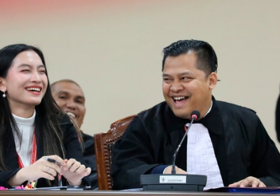 Ucok Edison M selaku Kuasa Hukum Pemohon memberi keterangan dalam sidang Perselisihan Hasil Pemilihan Umum Bupati (PHPU Bup) Perkara Nomor 191/PHPU.BUP-XXIII/2025 di hadapan Majelis Hakim Panel 2 yang dipimpin Wakil Ketua MK Saldi Isra dengan didampingi Hakim Konstitusi Ridwan Mansyur dan Hakim Konstitusi Arsul Sani, di Ruang Sidang Gedung II MK. Selasa (14/1/2025)