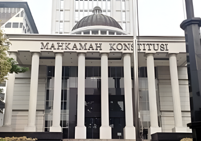 Mahkamah Konstitusi dibentuk pada 13 Agustus 2003 berdasarkan Undang-Undang Nomor 24 Tahun 2003