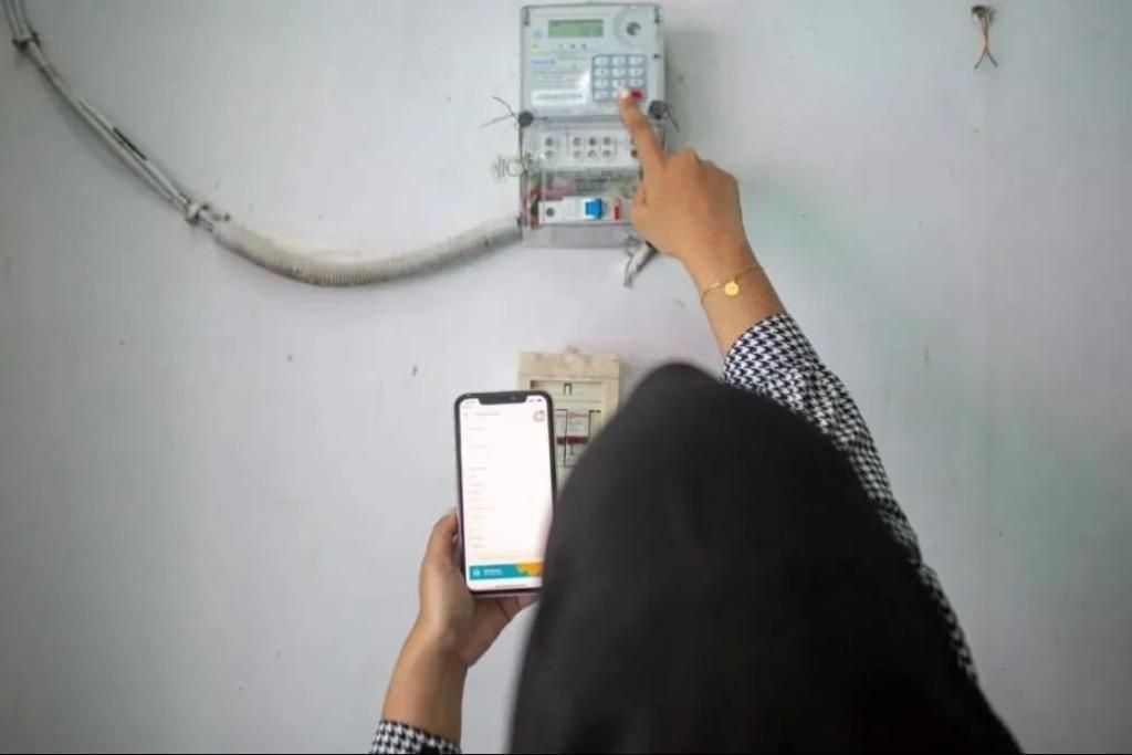 Diskon tarif listrik 50% ke pelanggan rumah tangga dengan daya 2.200 Volt Ampere (VA) ke bawah oleh PT PLN (Persero) mulai 1 Januari hingga Fabruari 2025