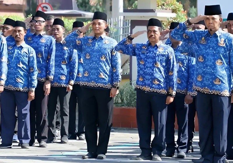 Pemkab Pamekasan menetapkan pengurangan jam kerja bagi ASN dan non ASN Pemkab Pamekasan selama bulan Ramadan melalui Surat Edaran Bupati Pamekasan