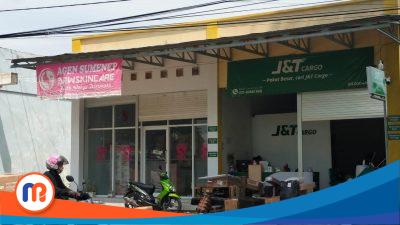 Kantor J&T Cargo wilayah Kecamatan Pragaan, Bluto, dan Saronggi, yang beralamat di Jl. Raya Pamekasan - Sumenep, Lembenah, Sentol Laok, Kecamatan Pragaan, Kabupaten Sumenep