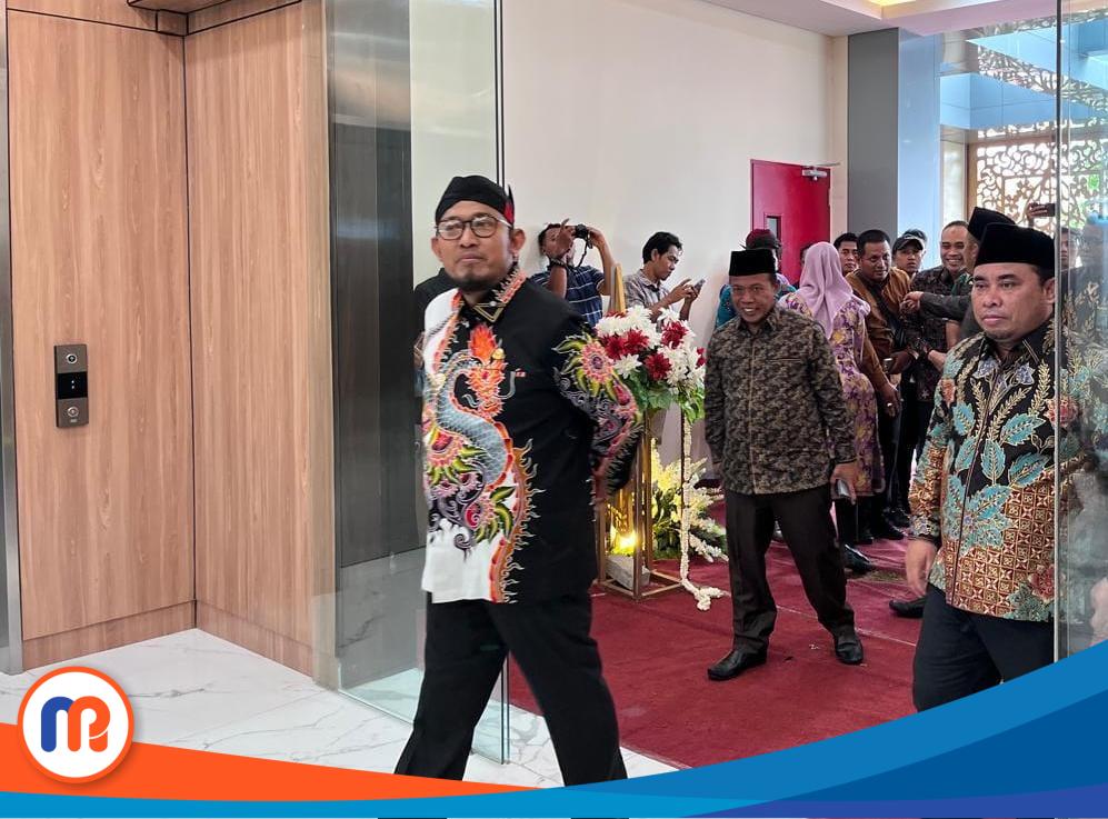 Bupati Sumenep, Achmad Fauzi Wongsojudo pada acara Peresmian Gedung DPRD Kabupaten Sumenep pada beberapa waktu lalu