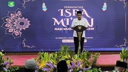 Kepala Bagian Kesejahteraan Rakyat (Kesra) Sekretariat Pemkab Sumenep, Kamiluddin, saat memberikan sambutannya pada peringatan Isra Mikraj pada Rabu (26/02/2025)