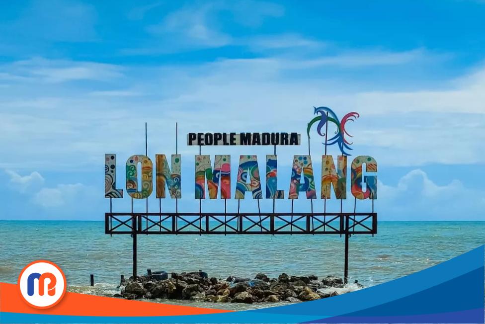 Pantai Lon Malang yang berlokasi di Desa Bira Tengah, Kecamatan Sokobanah, Kabupaten Sampang