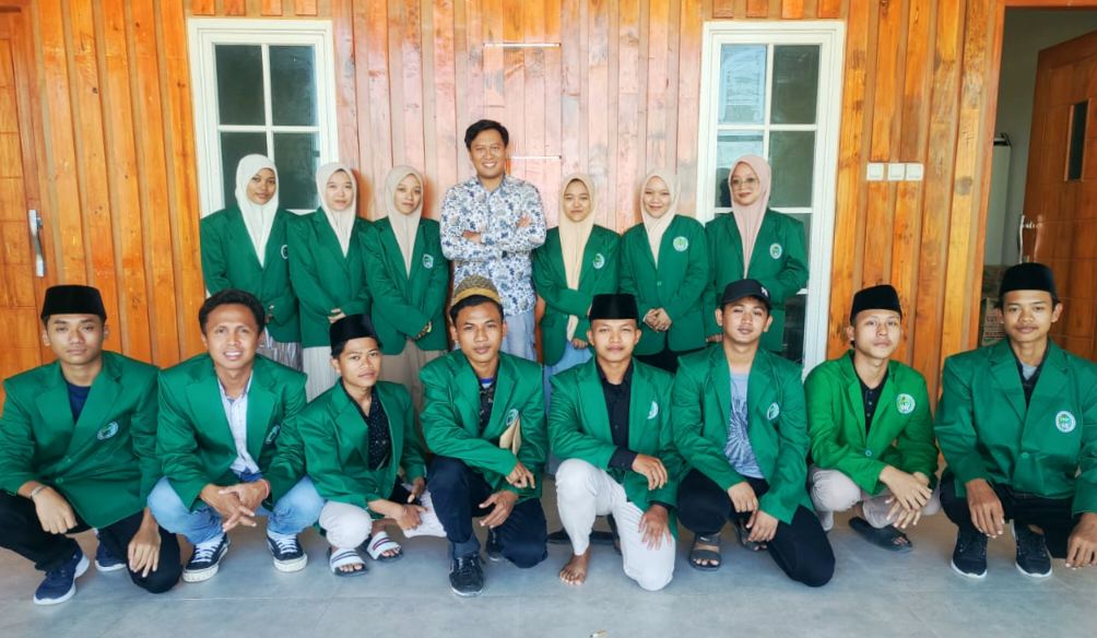 Amir Hamzah, dosen STAIS Bangkalan sekaligus pembimbing karya kamus mini bahasa madura bersama mahasiswa program Studi S1 Manajemen Pendidikan Islam STAI Syaichona Cholil Bangkalan