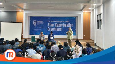 Wakil Rektor Bidang Akademik dan Kemahasiswaan Universitas Paramadina Dr. Fatchiah E. Kertamuda memaparkan materi kepemimpinan pada Paramadina Leaders Camp (PLC)