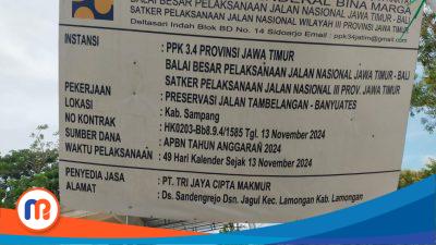 Papan nama proyek jalan Tambelangan-Banyuates, Kabupaten Sampang, Rp13,9 miliar