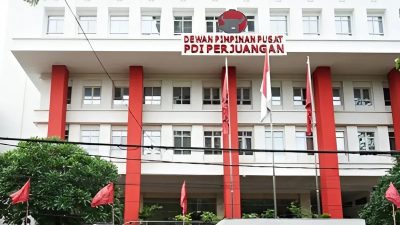 Kantor Dewan Pimpinan Pusat (DPP) Partai Demokrasi Indonesia Perjuangan (PDI Perjuangan) di: Jl. Pegangsaan Barat No.1, RT.1/RW.2, Menteng, Kec. Menteng, Kota Jakarta Pusat, Daerah Khusus Ibukota Jakarta