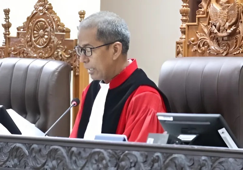 Wakil Ketua Mahkamah Konstitusi Republik Indonesia (MK RI), Saldi Isra dalam sidang sengketa Pilkada Serentak 2024